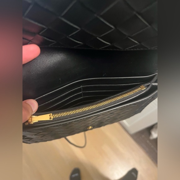 Bottega veneta wallet on a strap shoulder bag in black - Picture 11 of 12